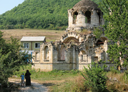 Церква у грецькому селі Лаки 
