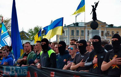 «Ультрас» поют гимн Украины «Ультрас» поют гимн Украины